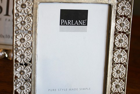 Photograph frame, rectangular, cream daisy flowers