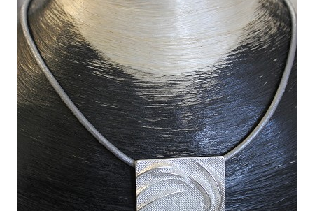 Necklace, £14.50,17-20'', colour- silver